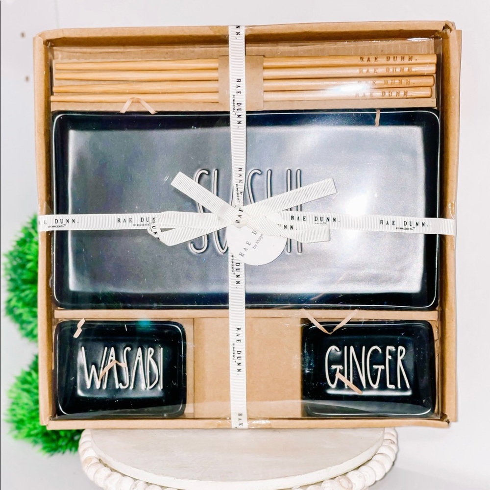 Rae Dunn black SUSHI set